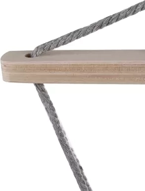 Wooden spreader bars for a stable shape