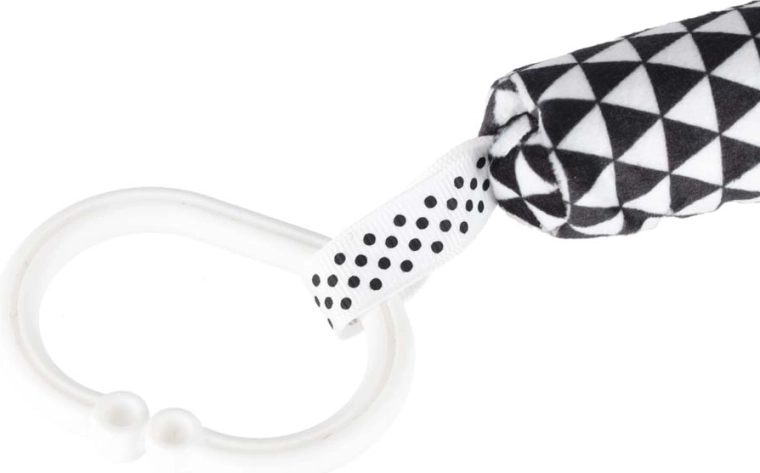 Droša piestiprināšana pie ratiņiem un gultiņas