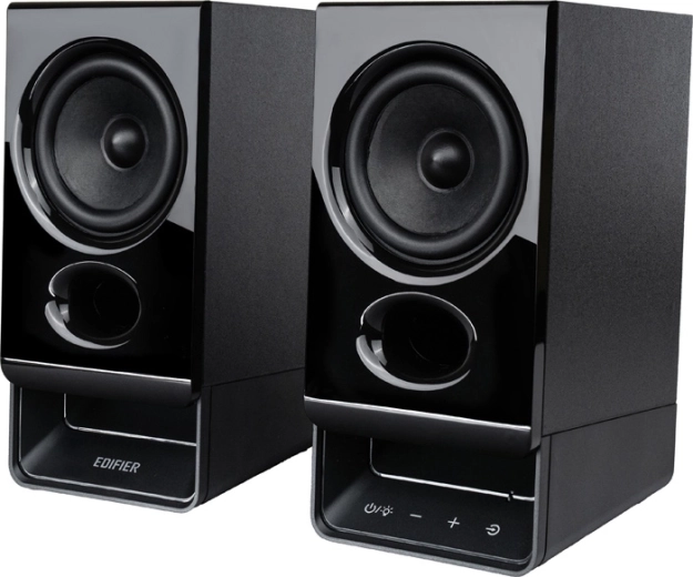 Balanced sound thanks to 2.75" drivers and a front bass reflex port