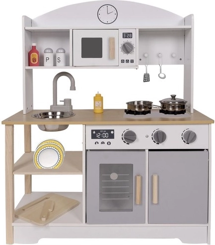 Kvalitatīvs koka izpildījums un moderns dizains