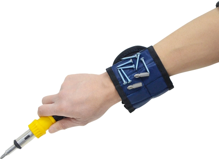 Strong magnets for secure holding