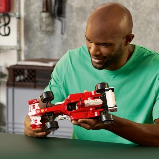 Darbojošā stūrēšana un reālistisks kokpits