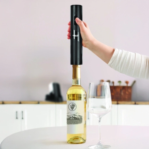 Quickly open the bottle at the push of a button