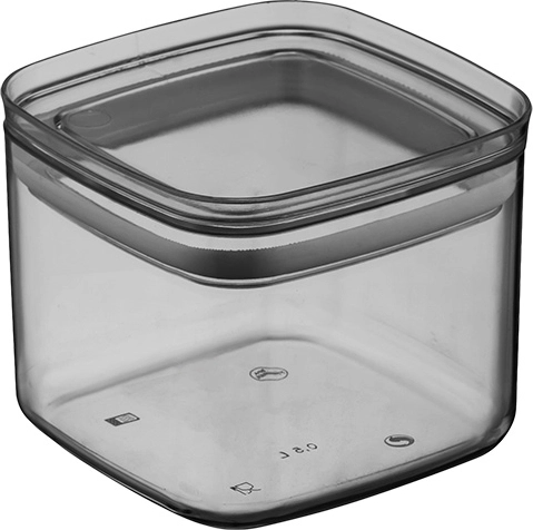 Plastic container with lid 700 ml