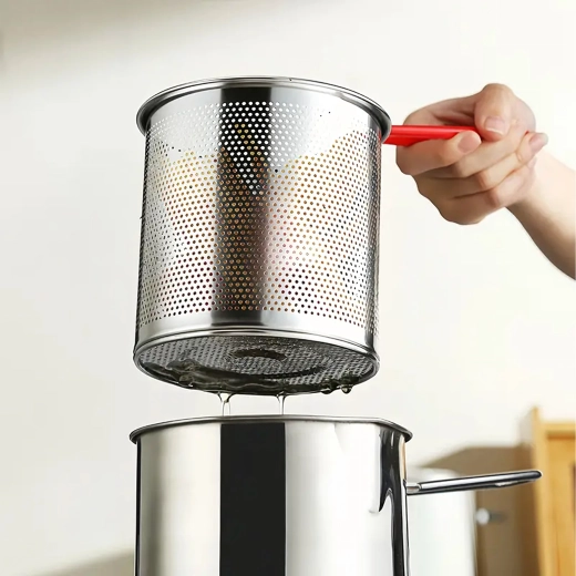 Kompakts dizains ar noņemamu rokturi