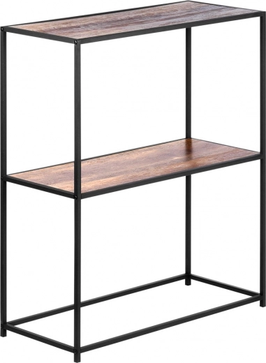 Divi ietilpīgi plaukti koka dekorā