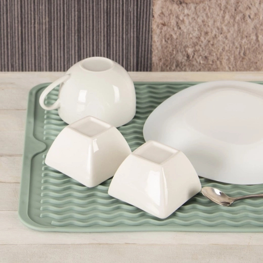 Elastīgs, neslīdošs un saudzīgs pret virsmu