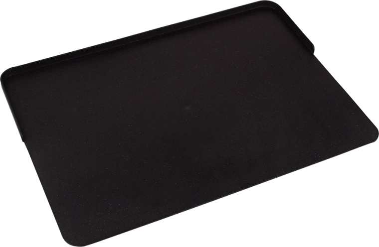 Flexible pastry mat for easy pouring of ingredients