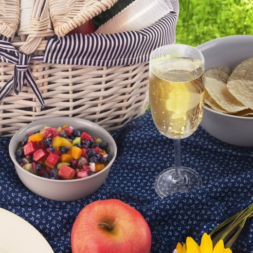 Lightweight choice for picnics and travel
