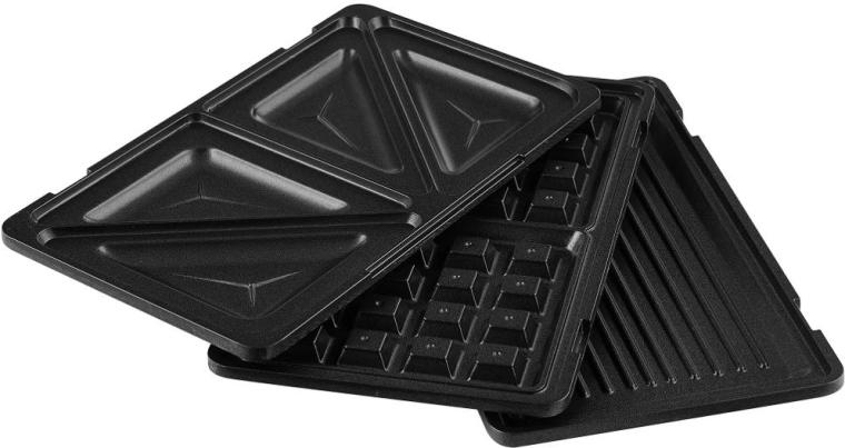 Three interchangeable baking plates