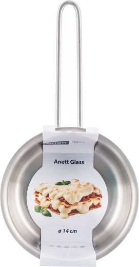 Compact 14 cm diameter for smaller portions