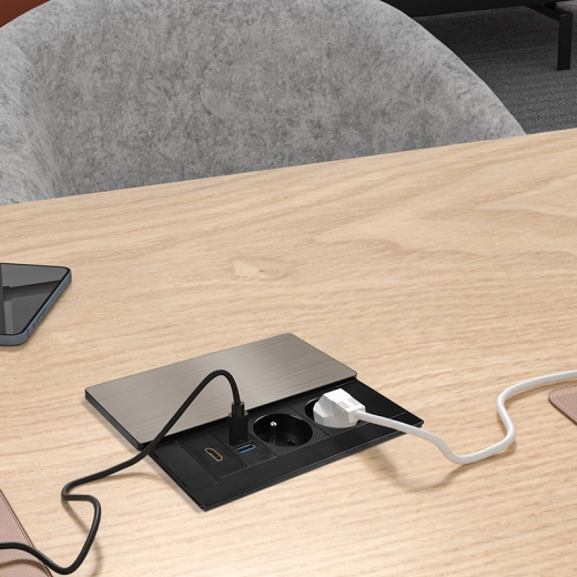 Barošana un ātra USB uzlāde