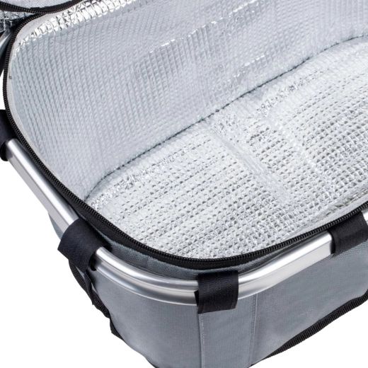 Thermally insulated interior for hot and cold items