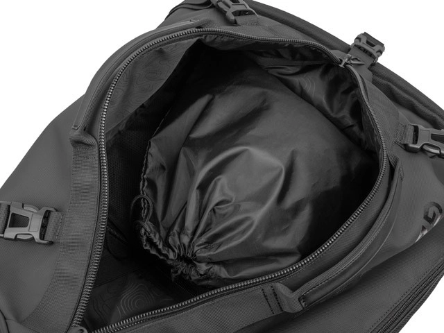 Clear organization and zippered pockets