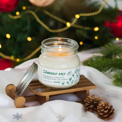 Premium klases aromātiskā svece – Ziemas sapņi