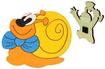 Koka dekoratīvs magnētiņš gliemezis