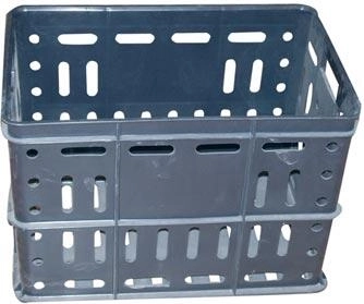 Augsta plastmasas kaste 60 × 40 × 42 cm, melna, kravnesība 30 kg