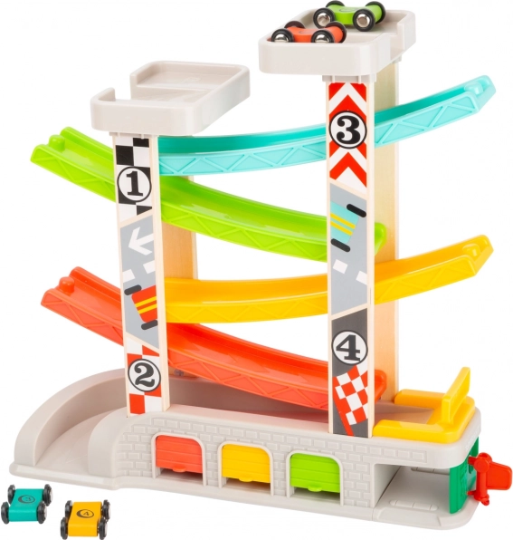 Sacīkšu trase ar stāvvietu un garāžām