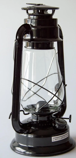 Petrolejas lampa 30 cm melna
