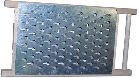 Biešu rīve ar koka rokturi 22 × 44 cm