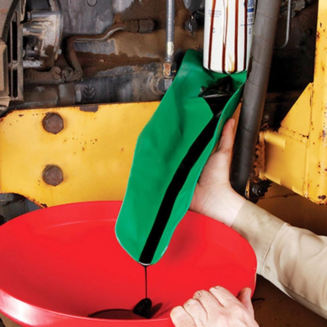 Rīks eļļas maiņai automašīnā