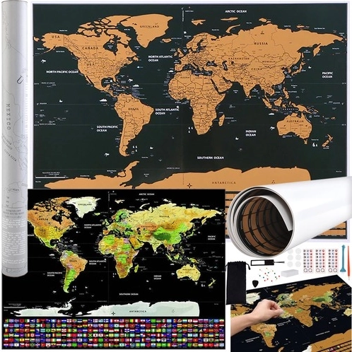 Nokasāma pasaules karte ar karogiem un piederumiem