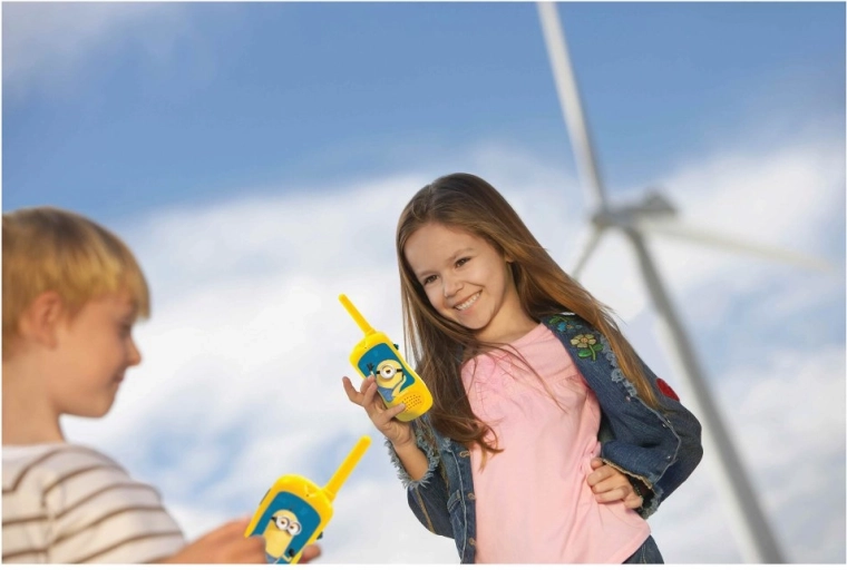 Connection within reach – walkie‑talkies up to 120 m