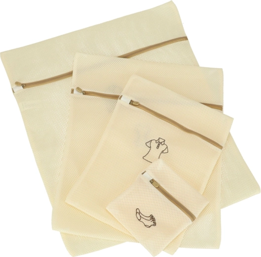 Dažādi izmēri katram apģērba gabalam