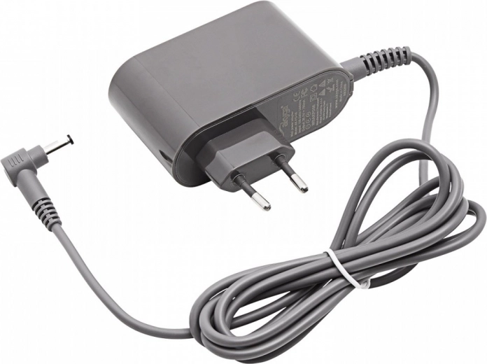 Kompakts tīkla adapteris ceļošanai