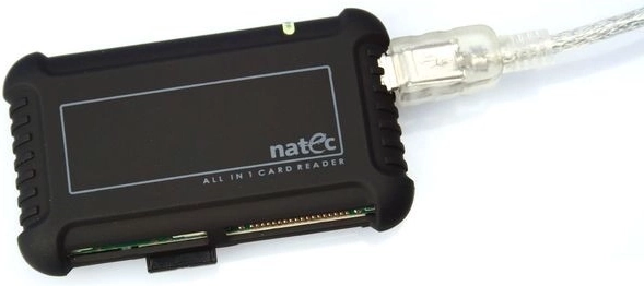 Easy connection via USB 2.0