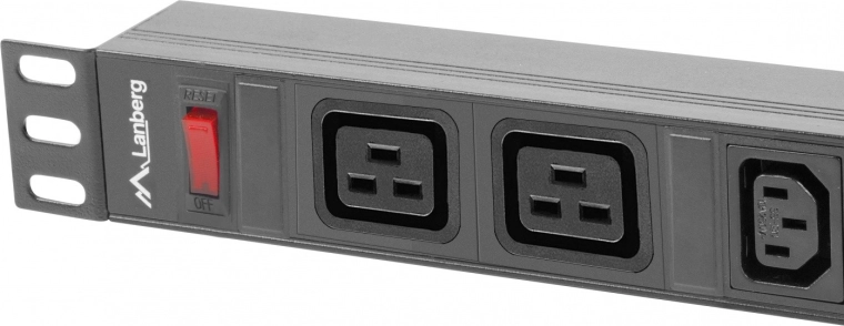 Kompakts 1U PDU 19" skapjiem