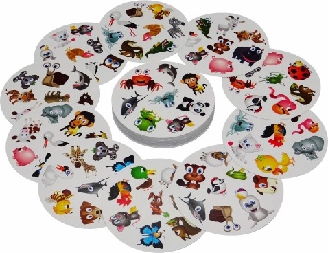 kompakta metāla kārbiņa ceļošanai