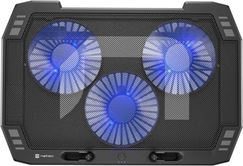 Powerful cooling with three 120 mm fans