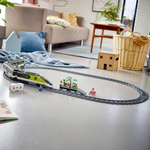 Complete railway circuit