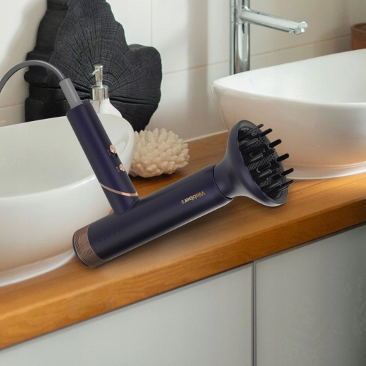 Pilna kontrole: 3 ātrumi, 2 temperatūras un aukstais gaiss