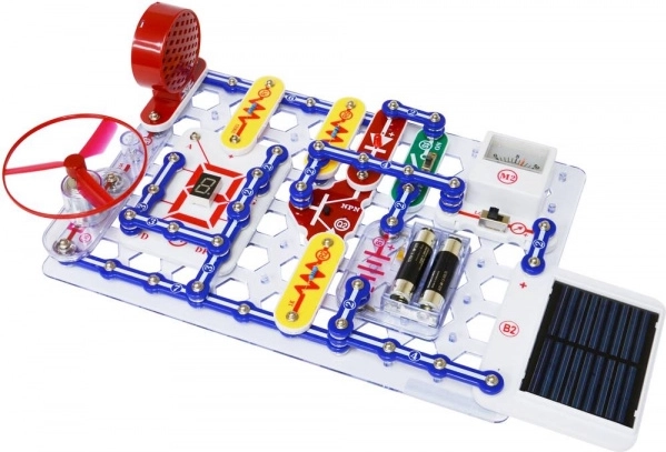 Saules enerģija un savienojums ar datoru