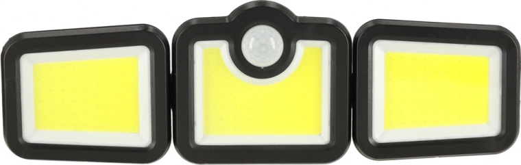 Platleņķa apgaismojums ar regulējamiem paneļiem