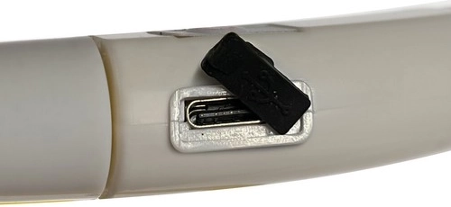 USB uzlāde un viegla garuma regulēšana