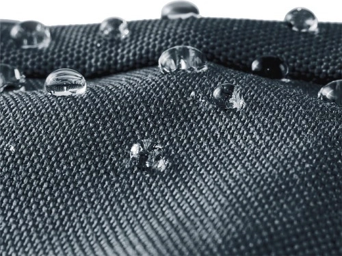 Ūdensnecaurlaidīga un universāla