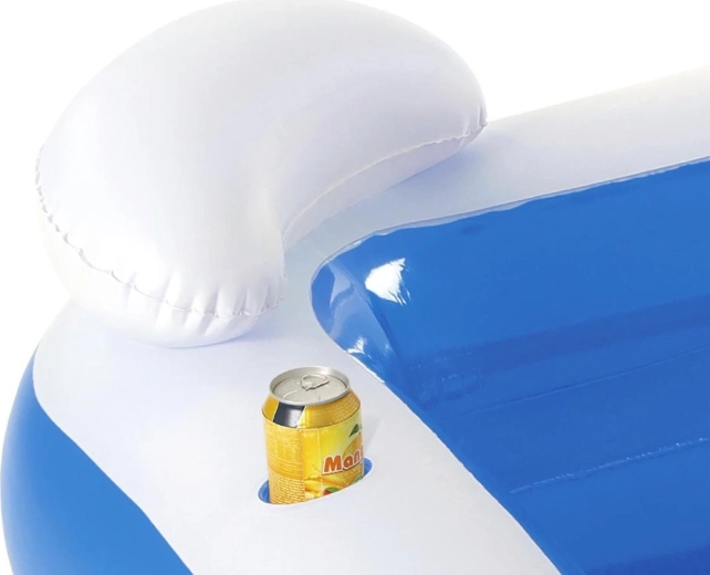 Iebūvēti dzērienu turētāji