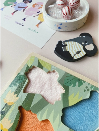 Maņu izpēte ar dažādām tekstūrām