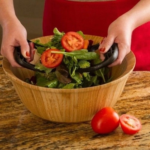 Universāls palīgs arī virtuvē