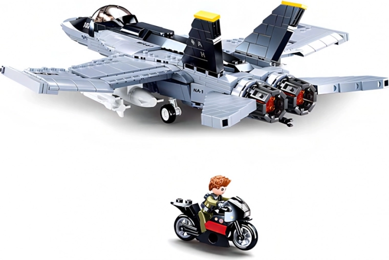 Dinamiska spēle ar figūriņu un motociklu