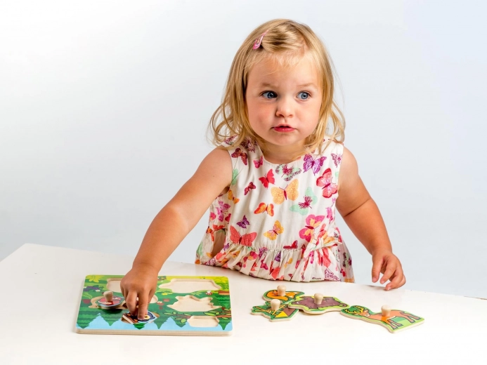 Veicina sīko motoriku un koordināciju