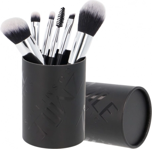 Tuba kā aizsardzība un statīvs