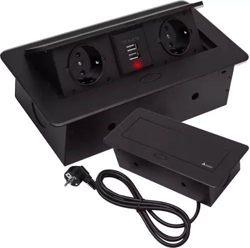 Dubultā Schuko kontaktligzda + 2 USB ātrai uzlādei