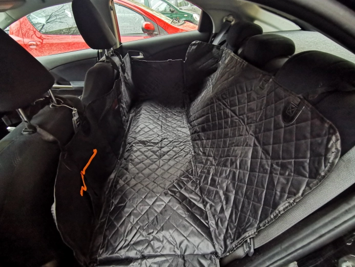 Ūdensizturīgs un pretslīdes materiāls