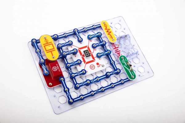 750 projekti no pamatiem līdz padziļinātiem eksperimentiem