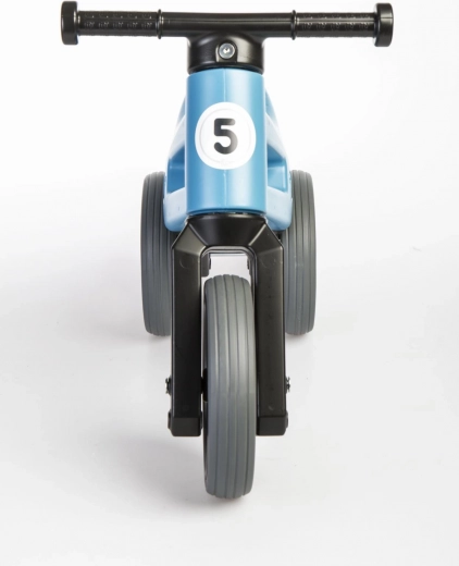 Klusas un neslīdošas riepas