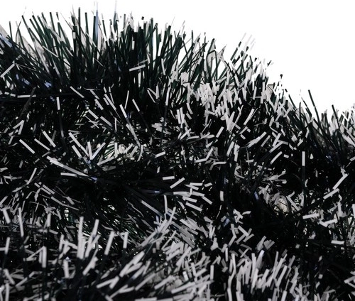 Autentisks apsnigušas skujotnes izskats